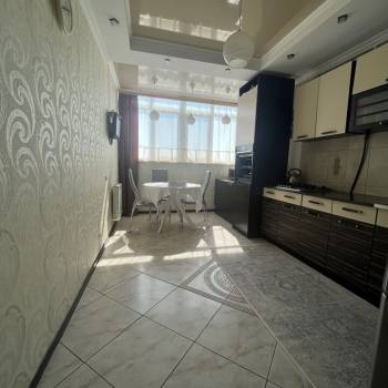 Продается 3-х комнатная квартира, 90 м²