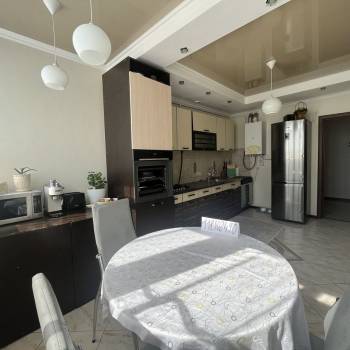 Продается 3-х комнатная квартира, 90 м²