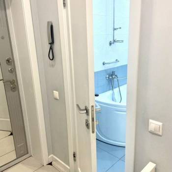 Продается 1-комнатная квартира, 60 м²