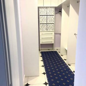 Продается 1-комнатная квартира, 60 м²