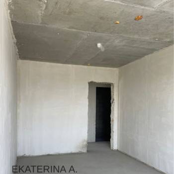 Продается 1-комнатная квартира, 42 м²