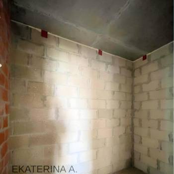 Продается 1-комнатная квартира, 42 м²