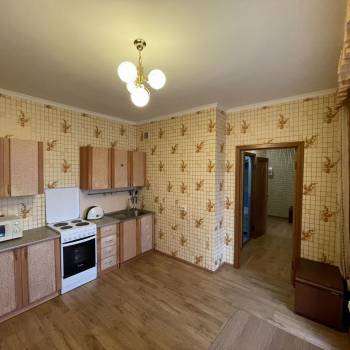 Продается 1-комнатная квартира, 53 м²