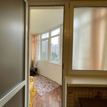Продается 1-комнатная квартира, 53 м²