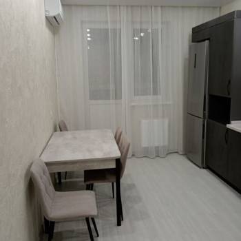 Сдается 1-комнатная квартира, 45 м²