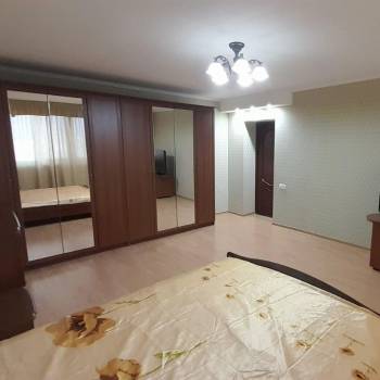 Сдается 2-х комнатная квартира, 80 м²