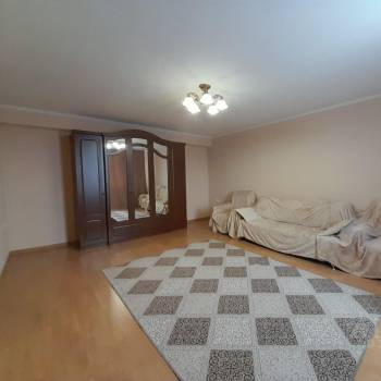 Сдается 2-х комнатная квартира, 80 м²