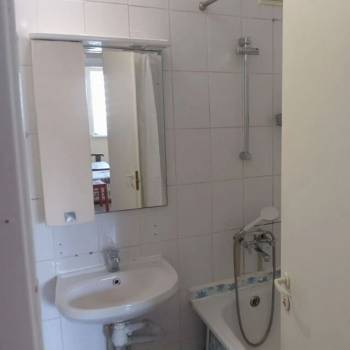 Продается 1-комнатная квартира, 42 м²