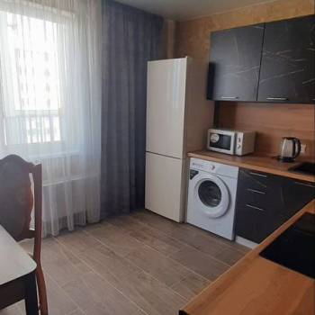 Сдается 1-комнатная квартира, 40 м²
