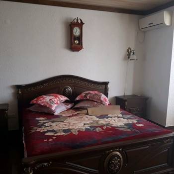 Сдается 1-комнатная квартира, 72 м²