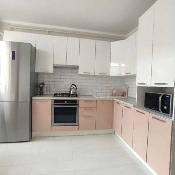 Продается 1-комнатная квартира, 52,3 м²