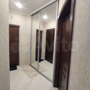 Продается 1-комнатная квартира, 52,3 м²