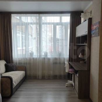 Продается 1-комнатная квартира, 52,3 м²