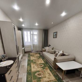 Продается 1-комнатная квартира, 48 м²