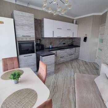 Продается 1-комнатная квартира, 36 м²