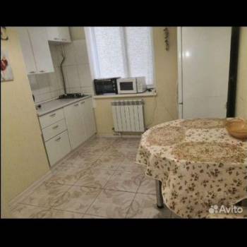 Сдается 1-комнатная квартира, 37 м²