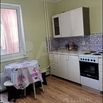 Продается 1-комнатная квартира, 37,8 м²