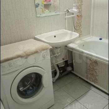 Продается 1-комнатная квартира, 37,8 м²