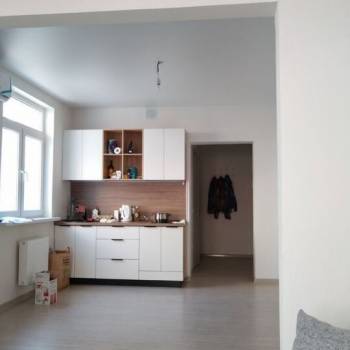 Продается 1-комнатная квартира, 30,5 м²