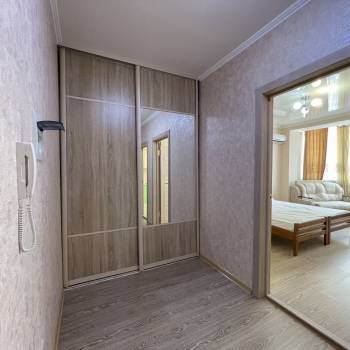 Продается 1-комнатная квартира, 48 м²