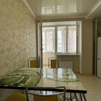 Продается 1-комнатная квартира, 48 м²