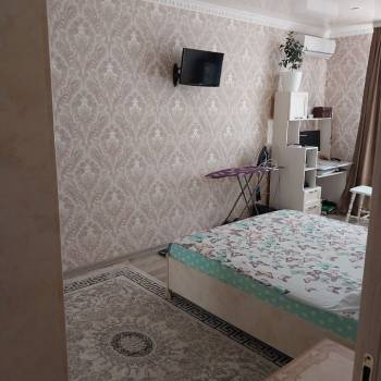 Продается 1-комнатная квартира, 42 м²