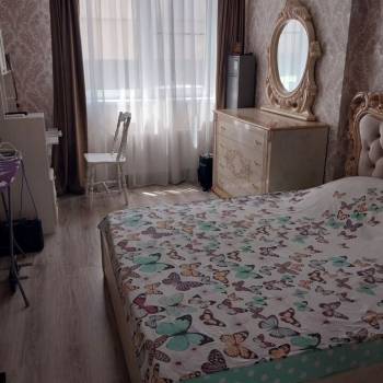 Продается 1-комнатная квартира, 42 м²