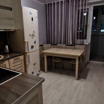 Продается 1-комнатная квартира, 37,3 м²