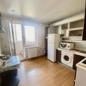 Продается 1-комнатная квартира, 37,4 м²