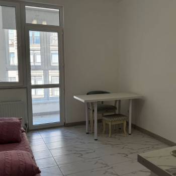 Продается 1-комнатная квартира, 45 м²