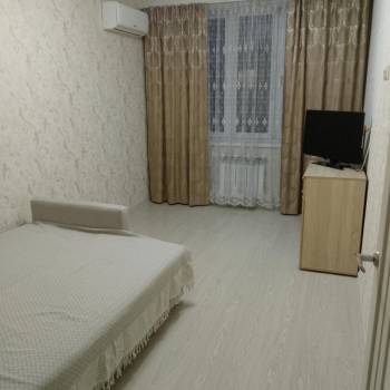 Продается 1-комнатная квартира, 37 м²