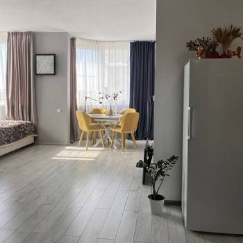 Продается 1-комнатная квартира, 62,8 м²