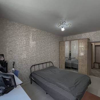 Продается 1-комнатная квартира, 40 м²