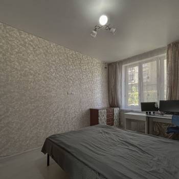 Продается 1-комнатная квартира, 40 м²