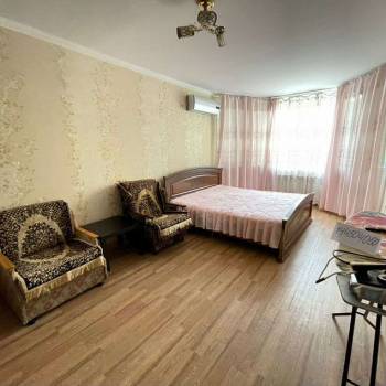 Сдается 1-комнатная квартира, 50 м²