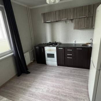 Сдается 1-комнатная квартира, 39 м²