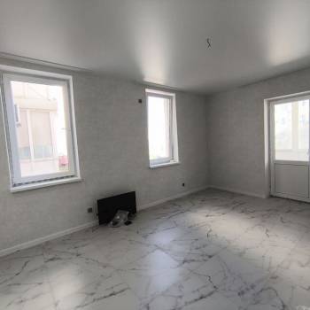 Продается 1-комнатная квартира, 42 м²