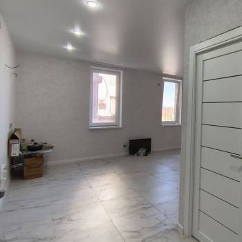 Продается 1-комнатная квартира, 42 м²