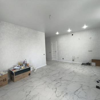 Продается 1-комнатная квартира, 42 м²