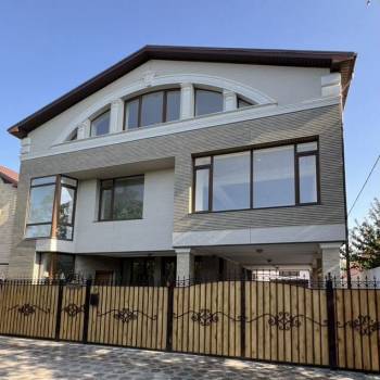 Продается Дом, 427 м²