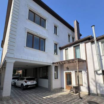 Продается Дом, 427 м²