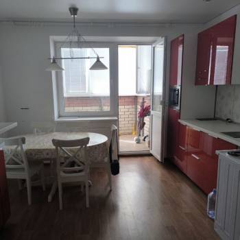 Продается 2-х комнатная квартира, 72 м²