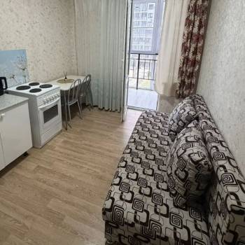 Сдается 1-комнатная квартира, 38 м²