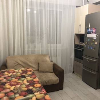 Продается 1-комнатная квартира, 38 м²