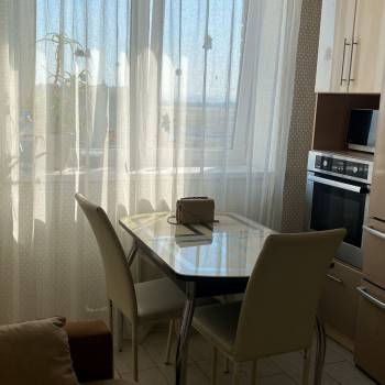 Продается 1-комнатная квартира, 38 м²