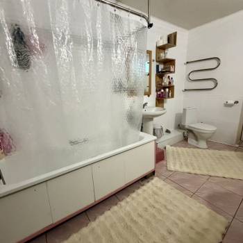 Продается 3-х комнатная квартира, 118,6 м²