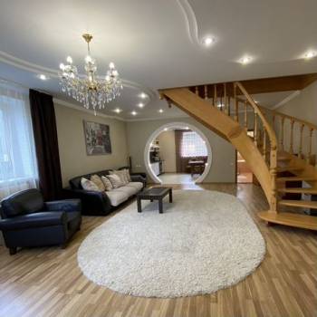 Продается Дом, 180 м²