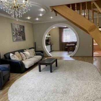 Продается Дом, 180 м²