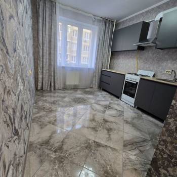 Продается 1-комнатная квартира, 41 м²