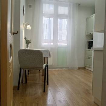 Продается 1-комнатная квартира, 43 м²